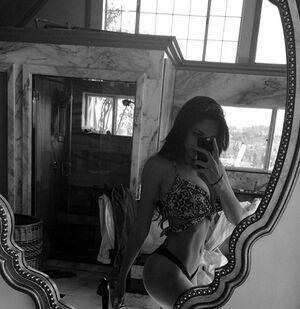 Tara Yazdi photo 118