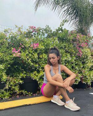 Tara Yazdi photo 145