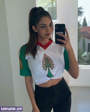 Tara Yazdi photo 163