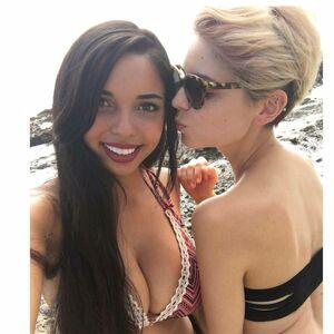 Tara Yazdi photo 181