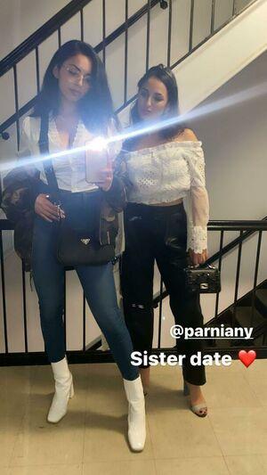 Tara Yazdi photo 201