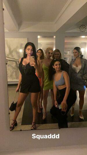 Tara Yazdi photo 216