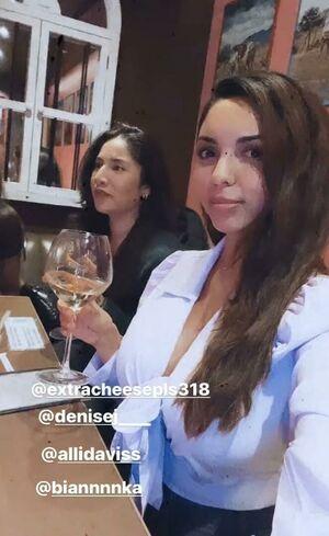 Tara Yazdi photo 222