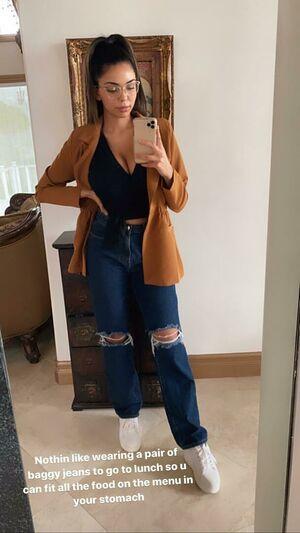 Tara Yazdi photo 228