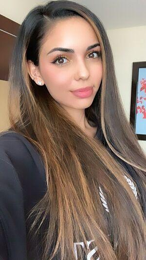 Tara Yazdi photo 233