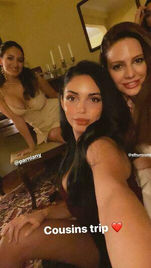 Tara Yazdi photo 240