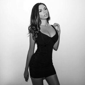 Tara Yazdi photo 243