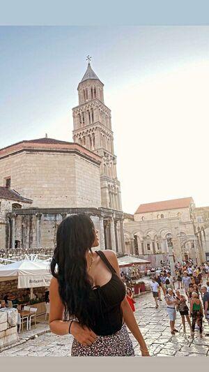 Tara Yazdi photo 262