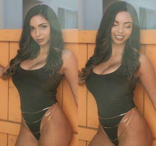 Tara Yazdi photo 267