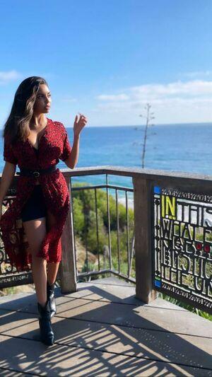 Tara Yazdi photo 268