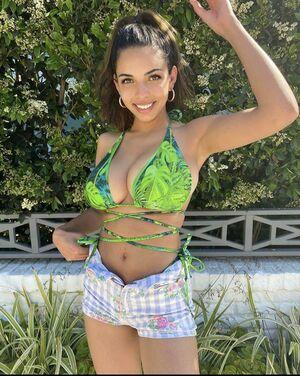 Tara Yazdi photo 272