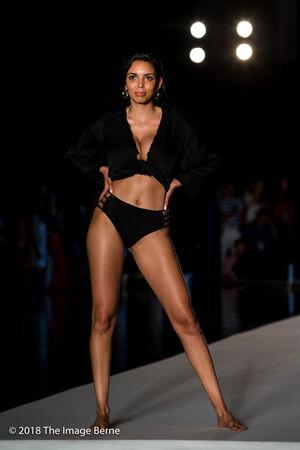 Tara Yazdi photo 284