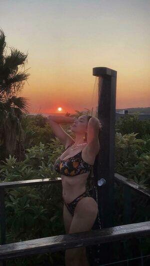 Tara Yazdi photo 289