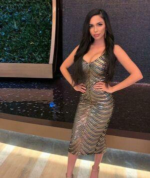 Tara Yazdi photo 307