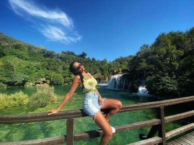 Tara Yazdi photo 317