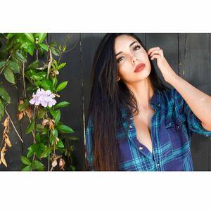 Tara Yazdi photo 372