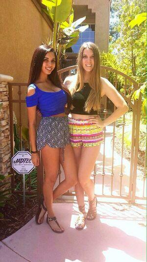 Tara Yazdi photo 375