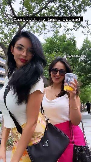 Tara Yazdi photo 466