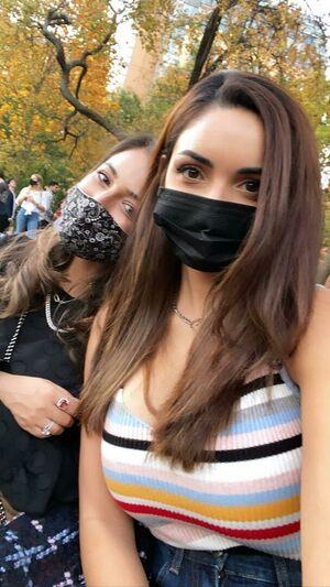 Tara Yazdi photo 473