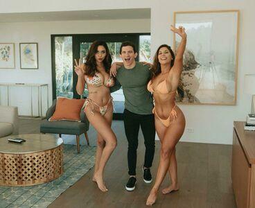 Tara Yazdi photo 489