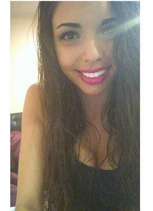 Tara Yazdi photo 495