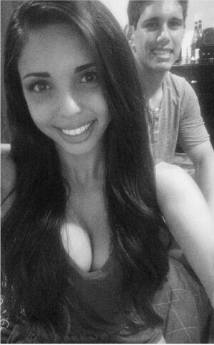 Tara Yazdi photo 497