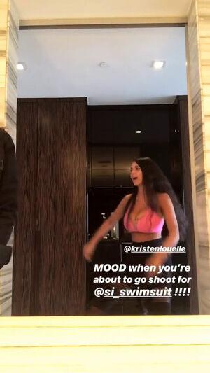 Tara Yazdi photo 501