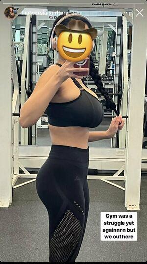 Tara Yazdi photo 507