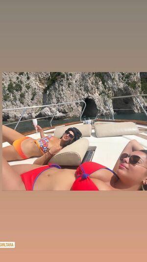 Tara Yazdi photo 522