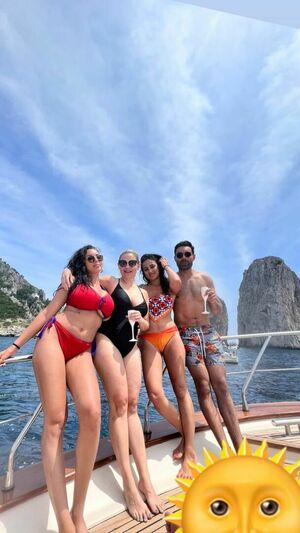 Tara Yazdi photo 523