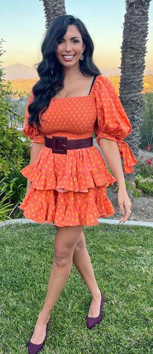 Tara Yazdi photo 529