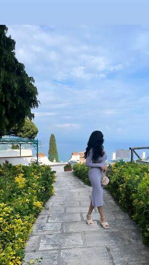 Tara Yazdi photo 533