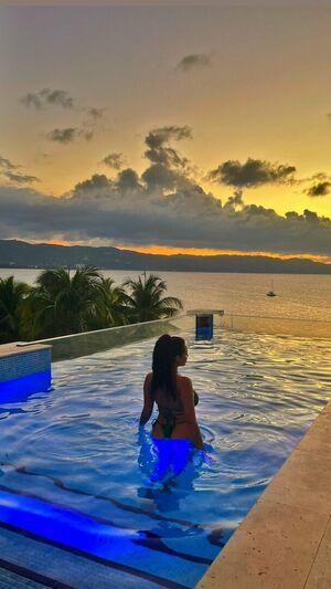 Tara Yazdi photo 538