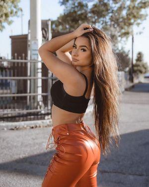 Tatiana McQuay photo 9
