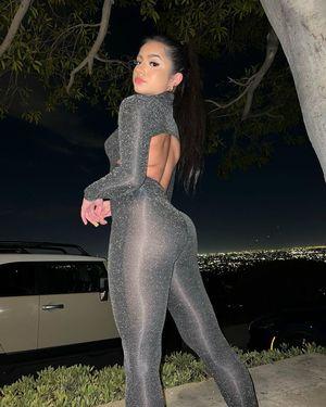Tatiana McQuay photo 16
