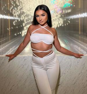 Tatiana McQuay photo 107