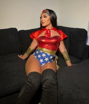 Tatiana McQuay photo 116