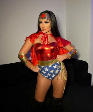 Tatiana McQuay photo 118