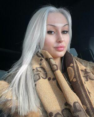 tawneycavanni_xoox photo 3