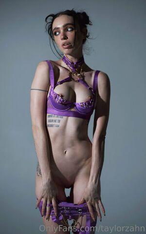 Taylor Zahn photo 28