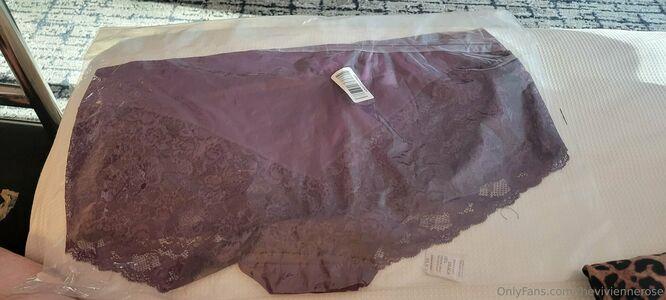 theviviennerose photo 2