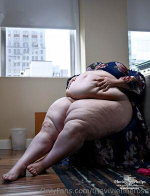 theviviennerose photo 8