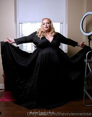 theviviennerose photo 45