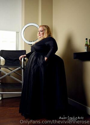 theviviennerose photo 46