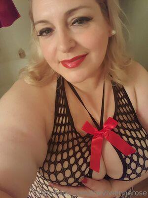 theviviennerose photo 47