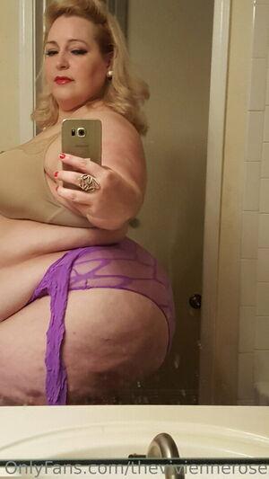 theviviennerose photo 138