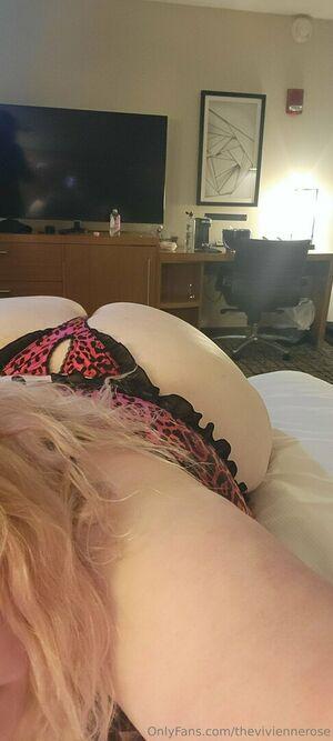 theviviennerose photo 195