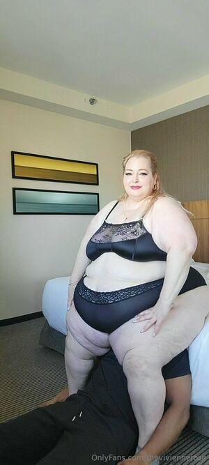 theviviennerose photo 197