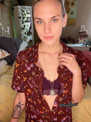 toadlips87 photo 109