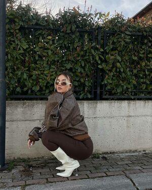 Uresa Zogu photo 86
